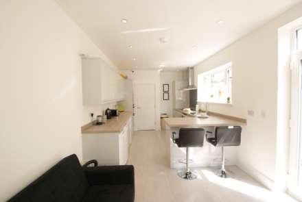 EXCELLENT LOCATION Gordon Road, Southend On Sea, Image 10