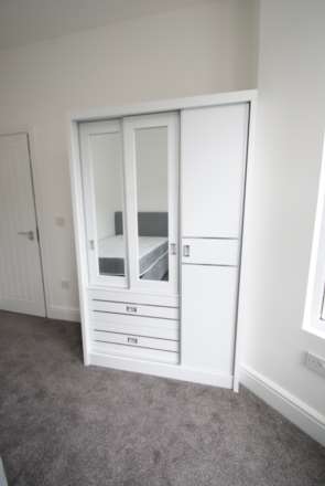 EXCELLENT LOCATION Gordon Road, Southend On Sea, Image 3