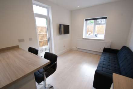 EXCELLENT LOCATION Gordon Road, Southend On Sea, Image 6