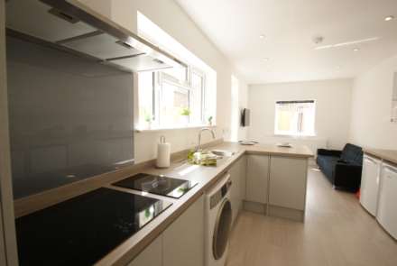 EXCELLENT LOCATION Gordon Road, Southend On Sea, Image 7