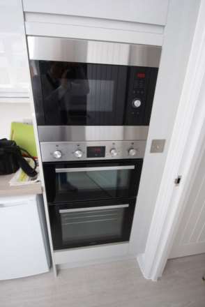 EXCELLENT LOCATION Gordon Road, Southend On Sea, Image 6