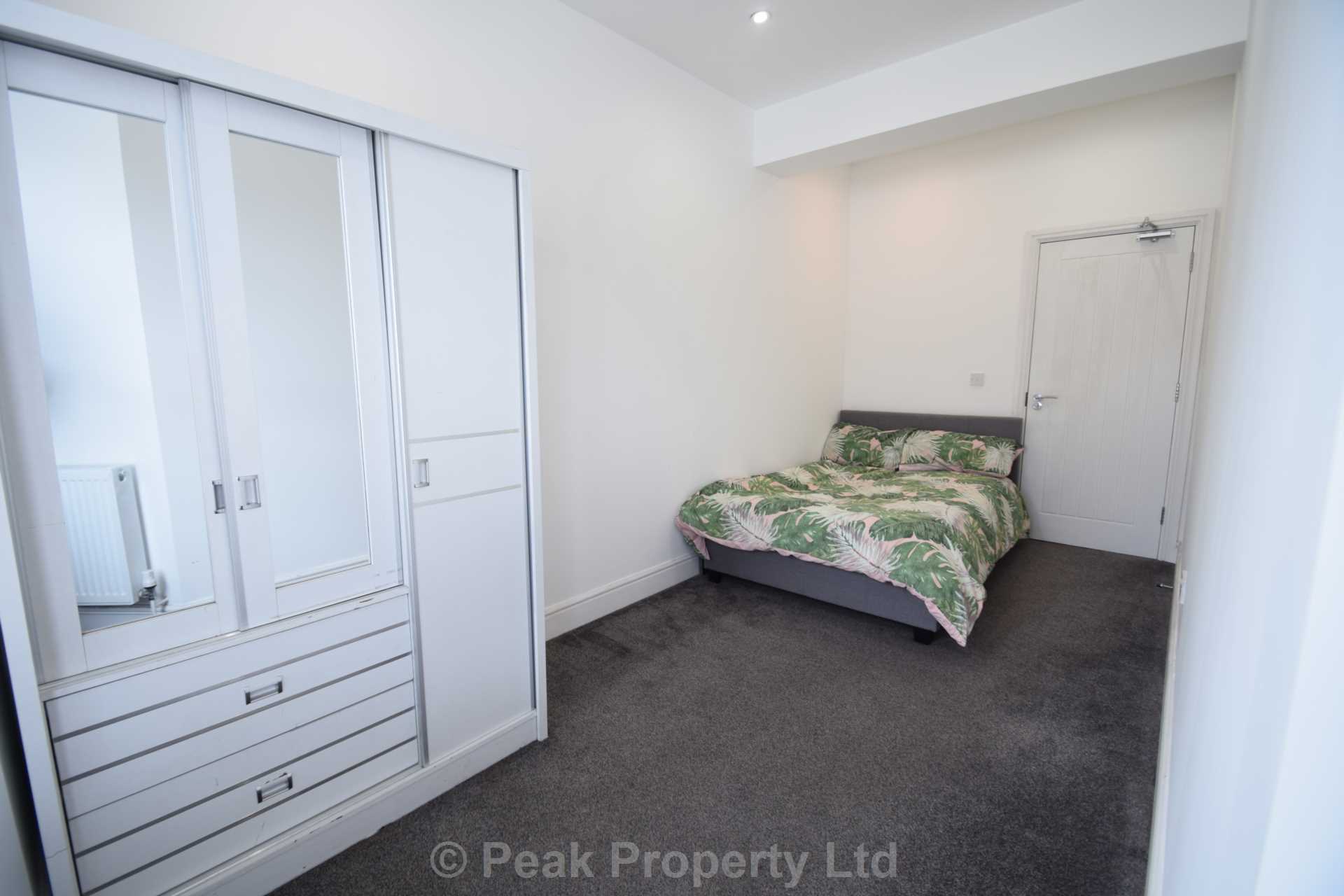 ROOM 6 - EXCELLENT LOCATION Gordon Road, Southend On Sea, Image 1