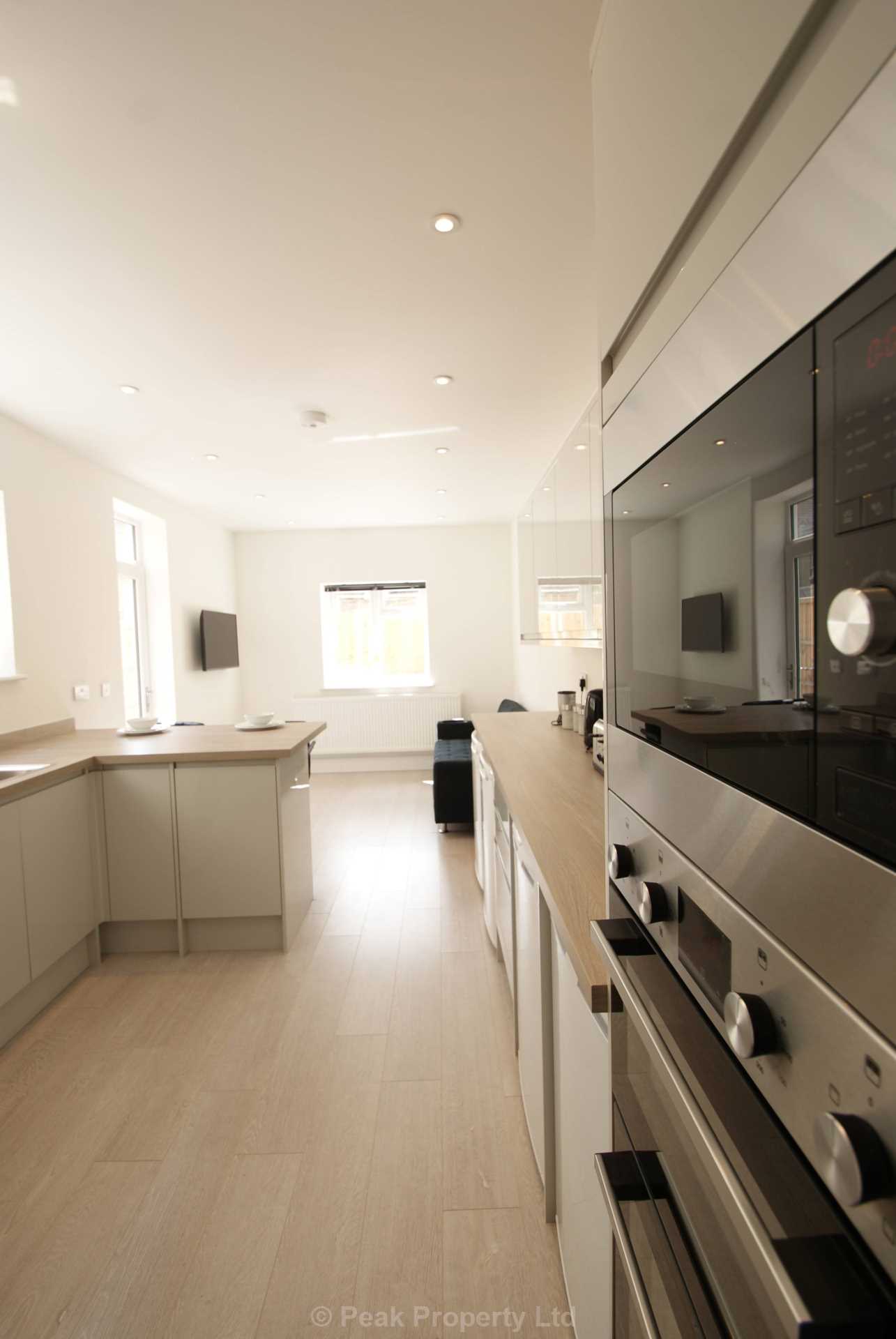 ROOM 6 - EXCELLENT LOCATION Gordon Road, Southend On Sea, Image 11