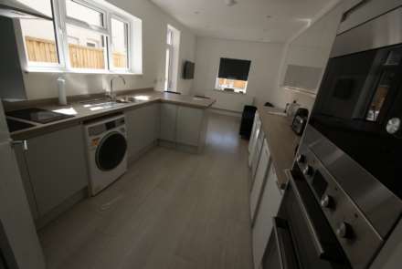 ROOM 6 - EXCELLENT LOCATION Gordon Road, Southend On Sea, Image 7