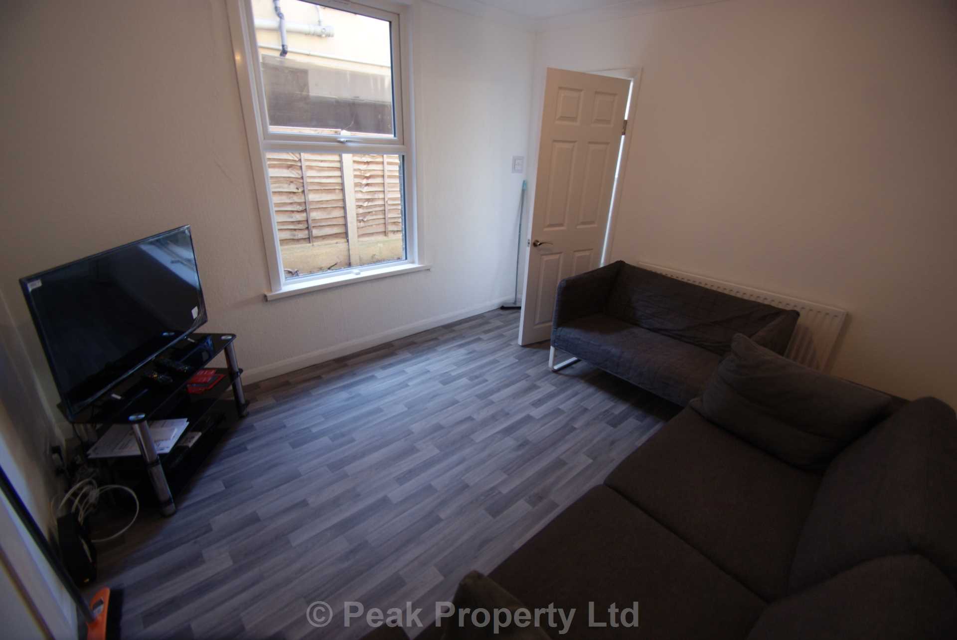 STUDENT HOUSE SHARE   - Room 1, Napier Avenue, Southend On Sea, Image 3