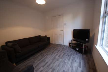 STUDENT HOUSE SHARE  - Room 2, Napier Avenue, Southend On Sea, Image 3