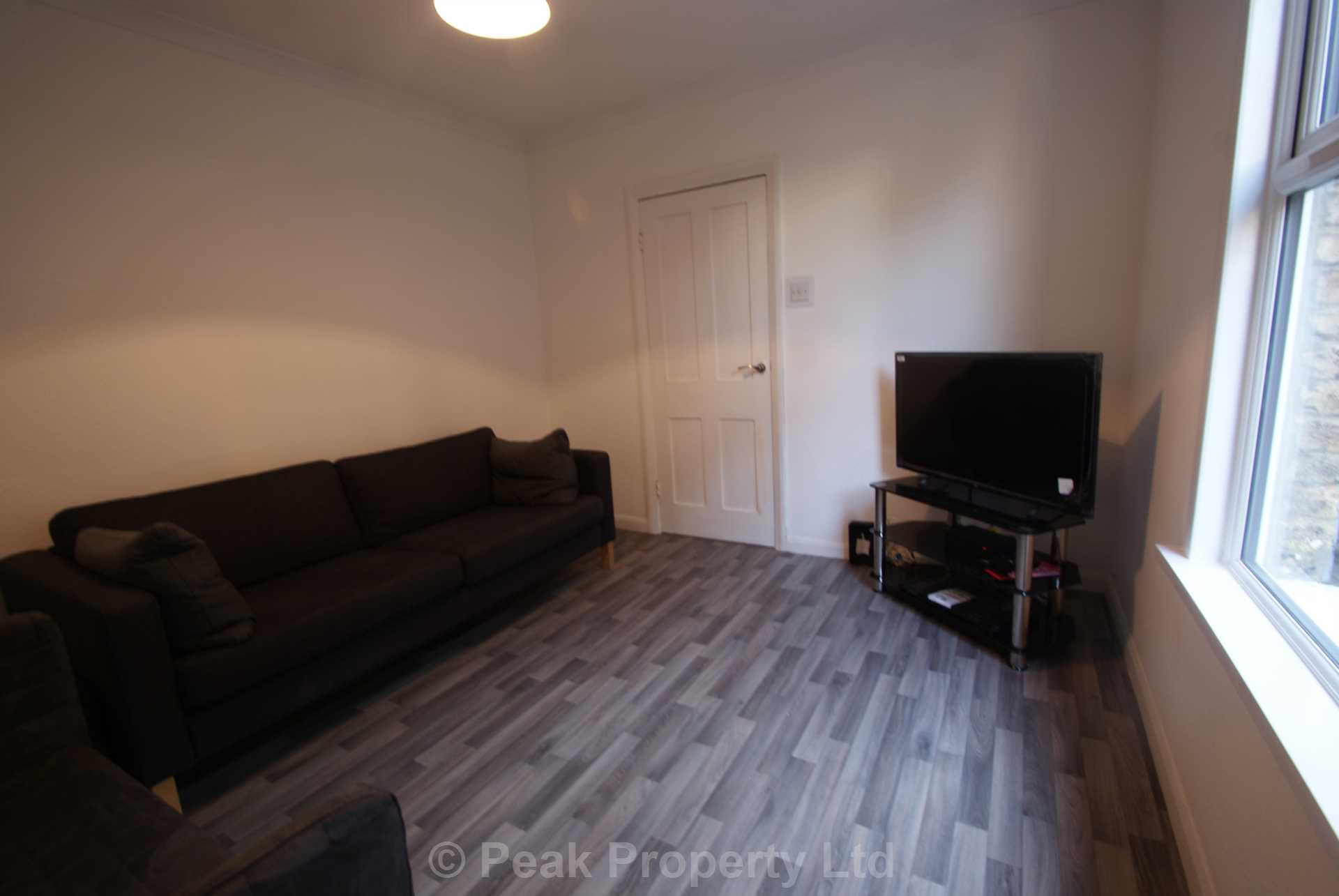 STUDENT HOUSE SHARE   - Room 3, Napier Avenue, Southend On Sea, Image 2
