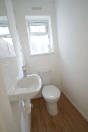 STUDENT HOUSE SHARE   - Room 3, Napier Avenue, Southend On Sea, Image 4