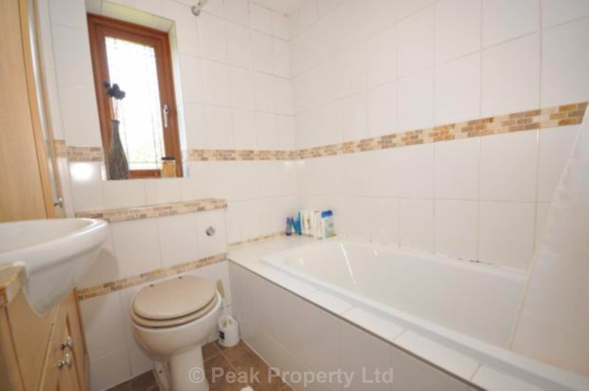 Woodberry Road, Essex, Image 13