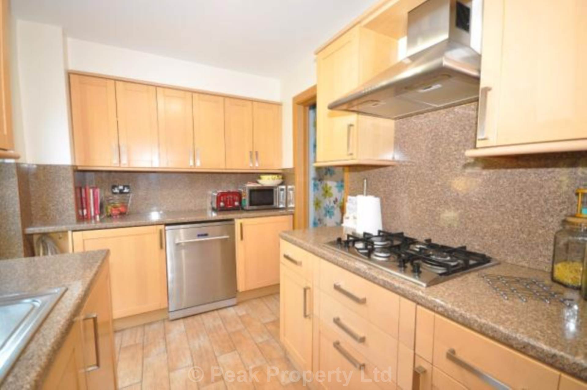 Woodberry Road, Essex, Image 3