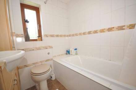 Woodberry Road, Essex, Image 13