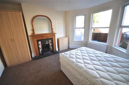 St  Helens Road, Westcliff-On-Sea, Image 6