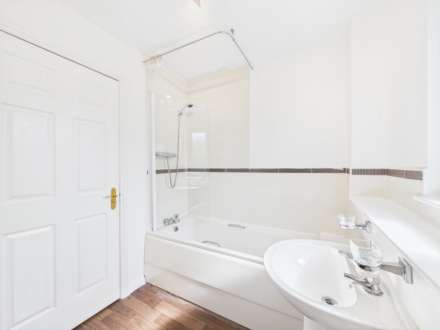 Muirsheil Crescent, Priesthill, Glasgow, Image 16