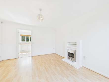 Muirsheil Crescent, Priesthill, Glasgow, Image 3