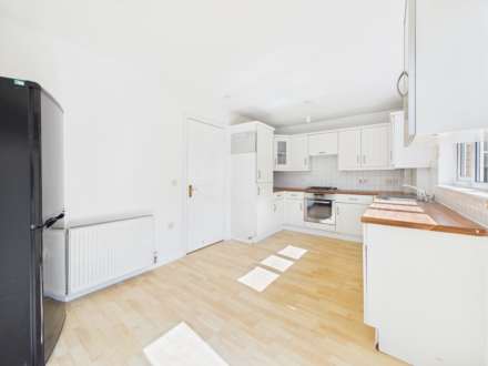 Muirsheil Crescent, Priesthill, Glasgow, Image 4