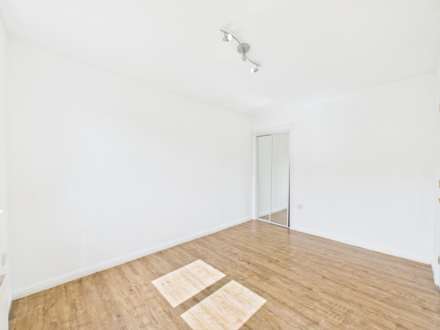Muirsheil Crescent, Priesthill, Glasgow, Image 9