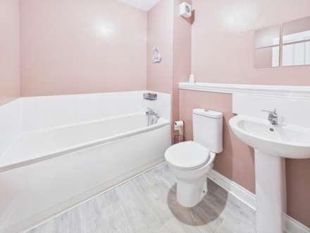 Main Road, Elderslie, PA5, Image 12