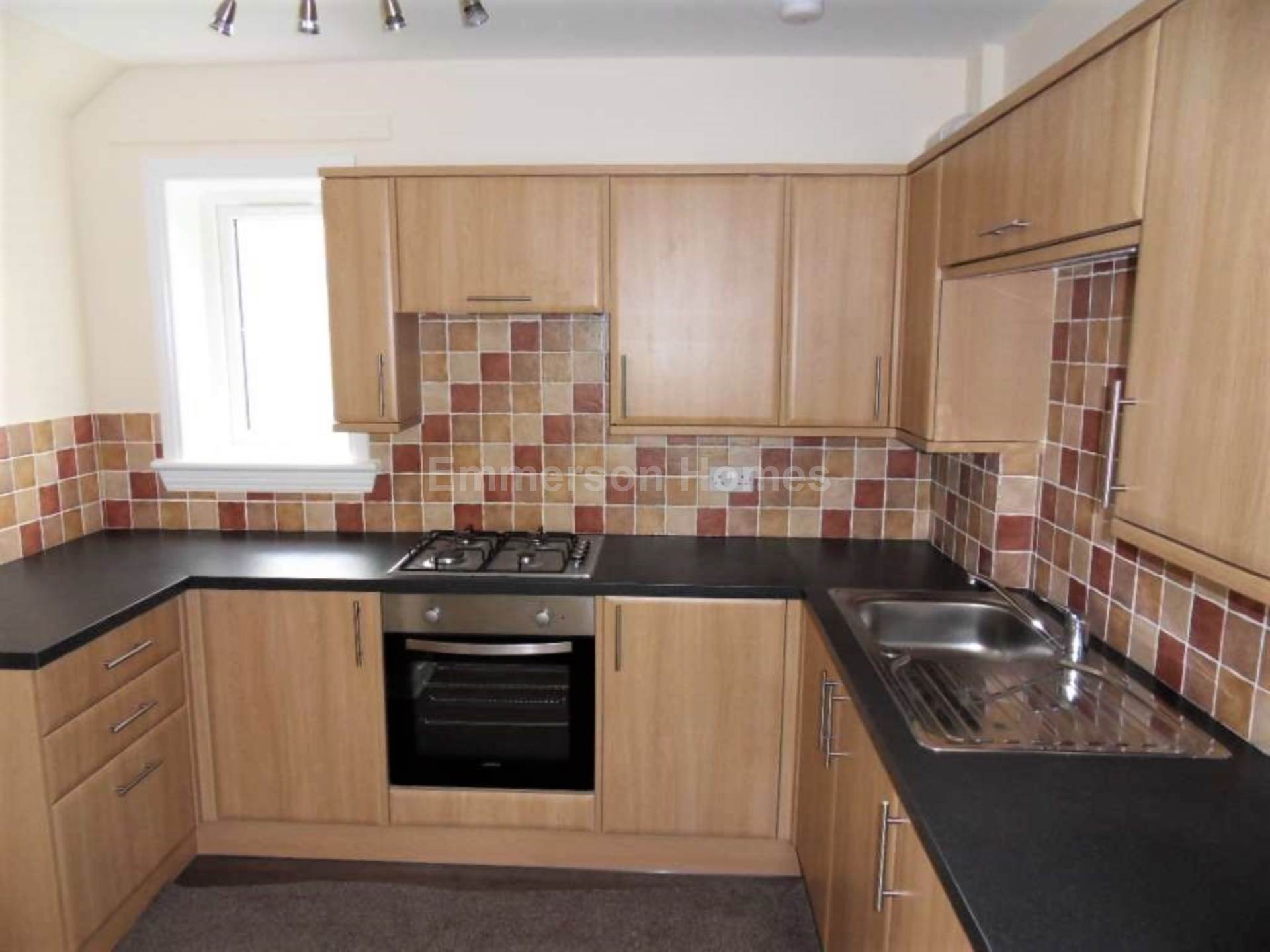 Spruce Avenue, Johnstone, Image 3