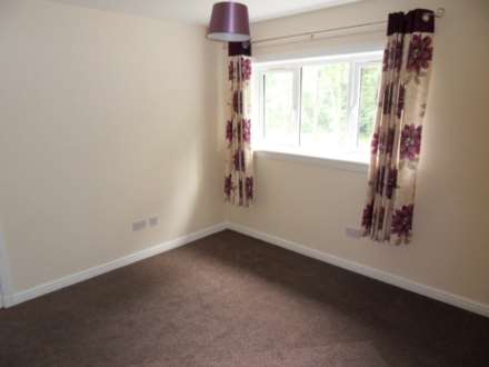Spruce Avenue, Johnstone, Image 5