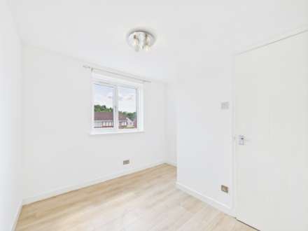 Bobbins Gate, Paisley, PA1, Image 8