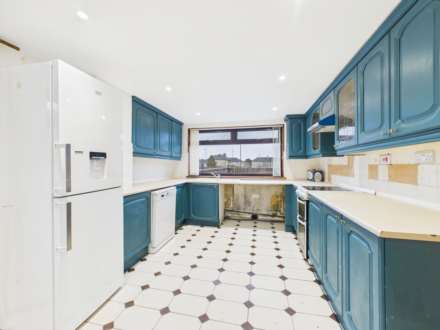 Ettrick Terrace, Corseford, PA5, Image 4