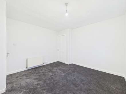 Beech Avenue, Elderslie, PA5, Image 10