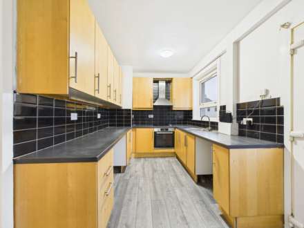 Beech Avenue, Elderslie, PA5, Image 4