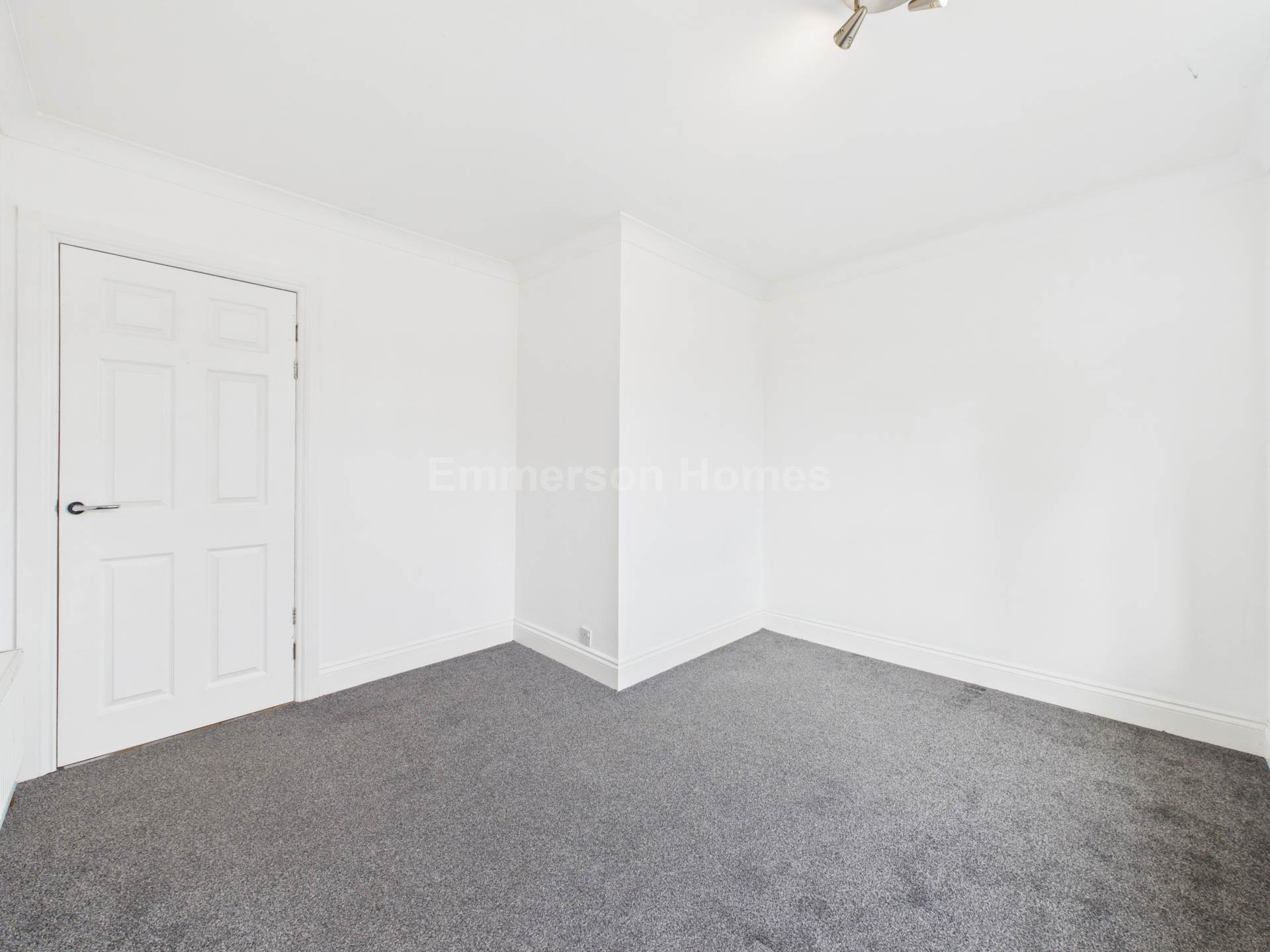 Pine Crescent, Johnstone Castle, PA5, Image 10