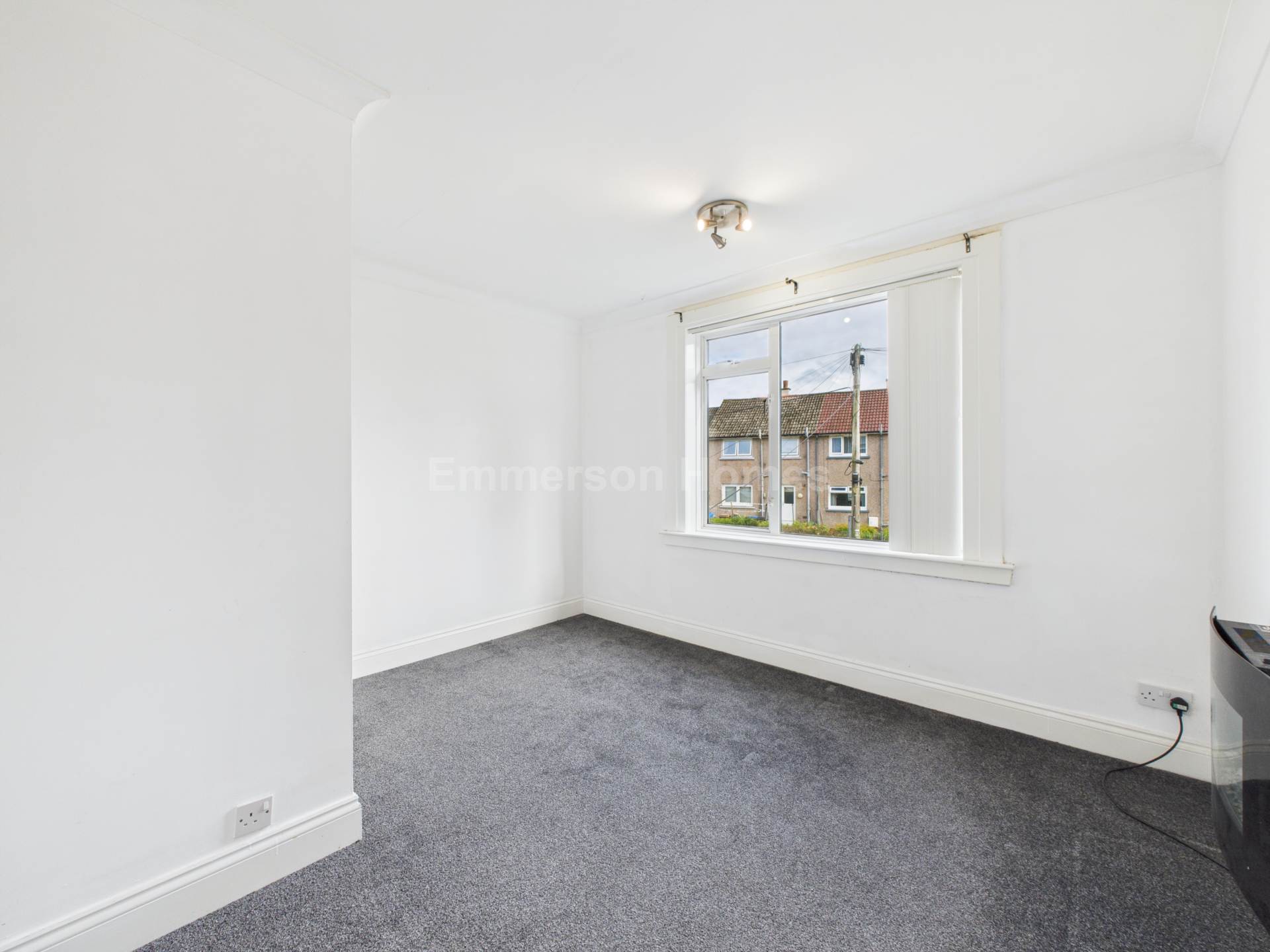 Pine Crescent, Johnstone Castle, PA5, Image 9