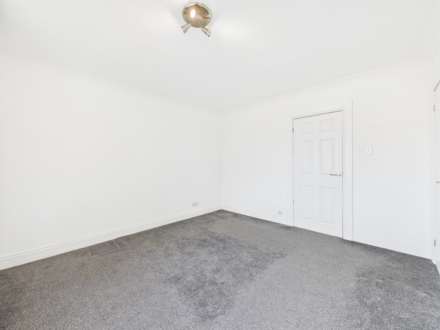Pine Crescent, Johnstone Castle, PA5, Image 8