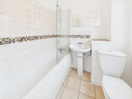 Wallace Avenue, Bishopton, PA7, Image 17