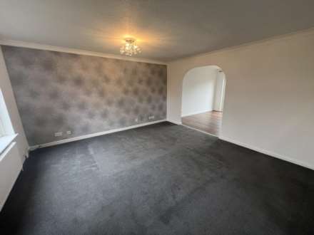 Wallace Avenue, Bishopton, PA7, Image 2