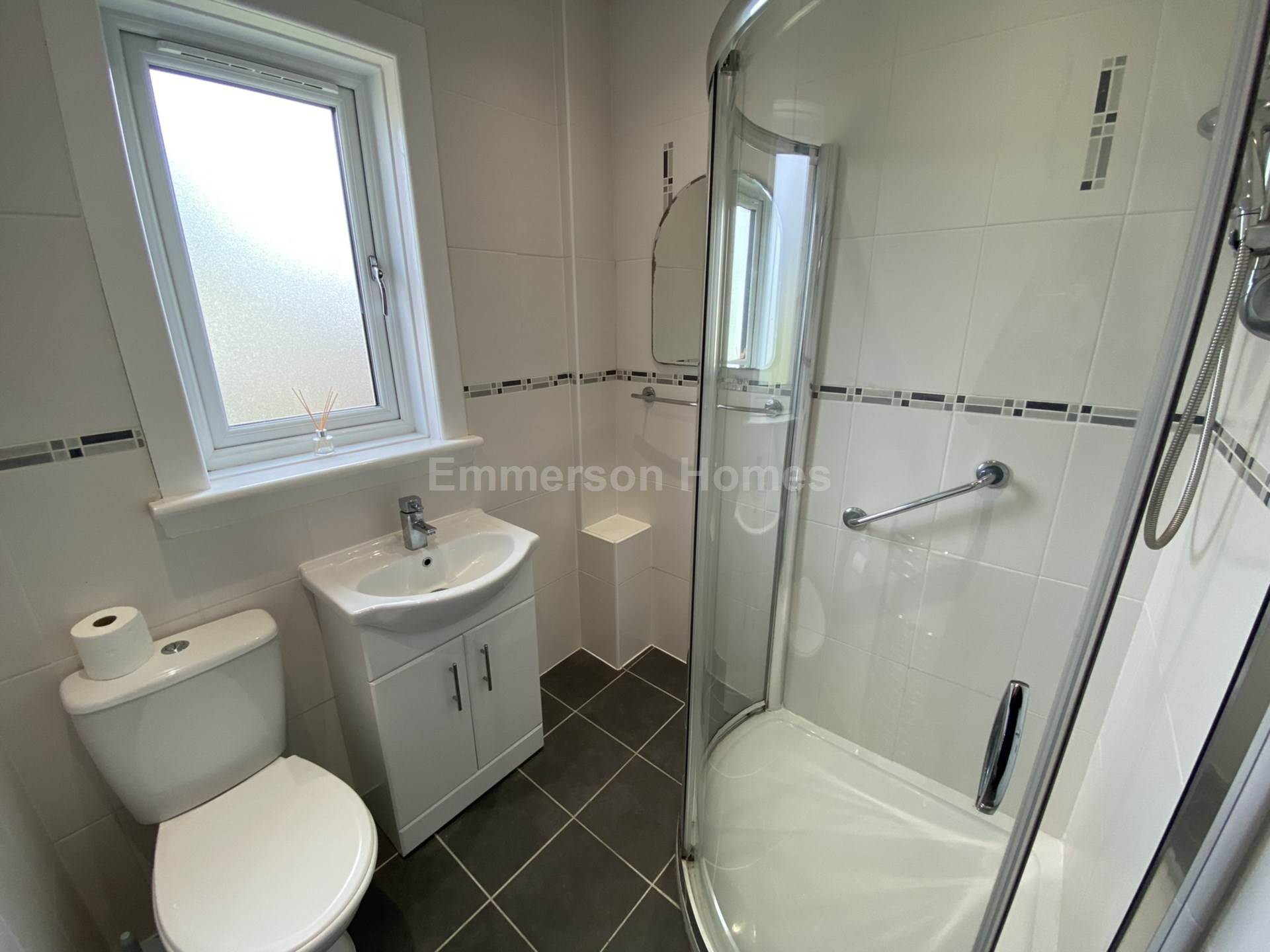 North Road, Johnstone, PA5, Image 12