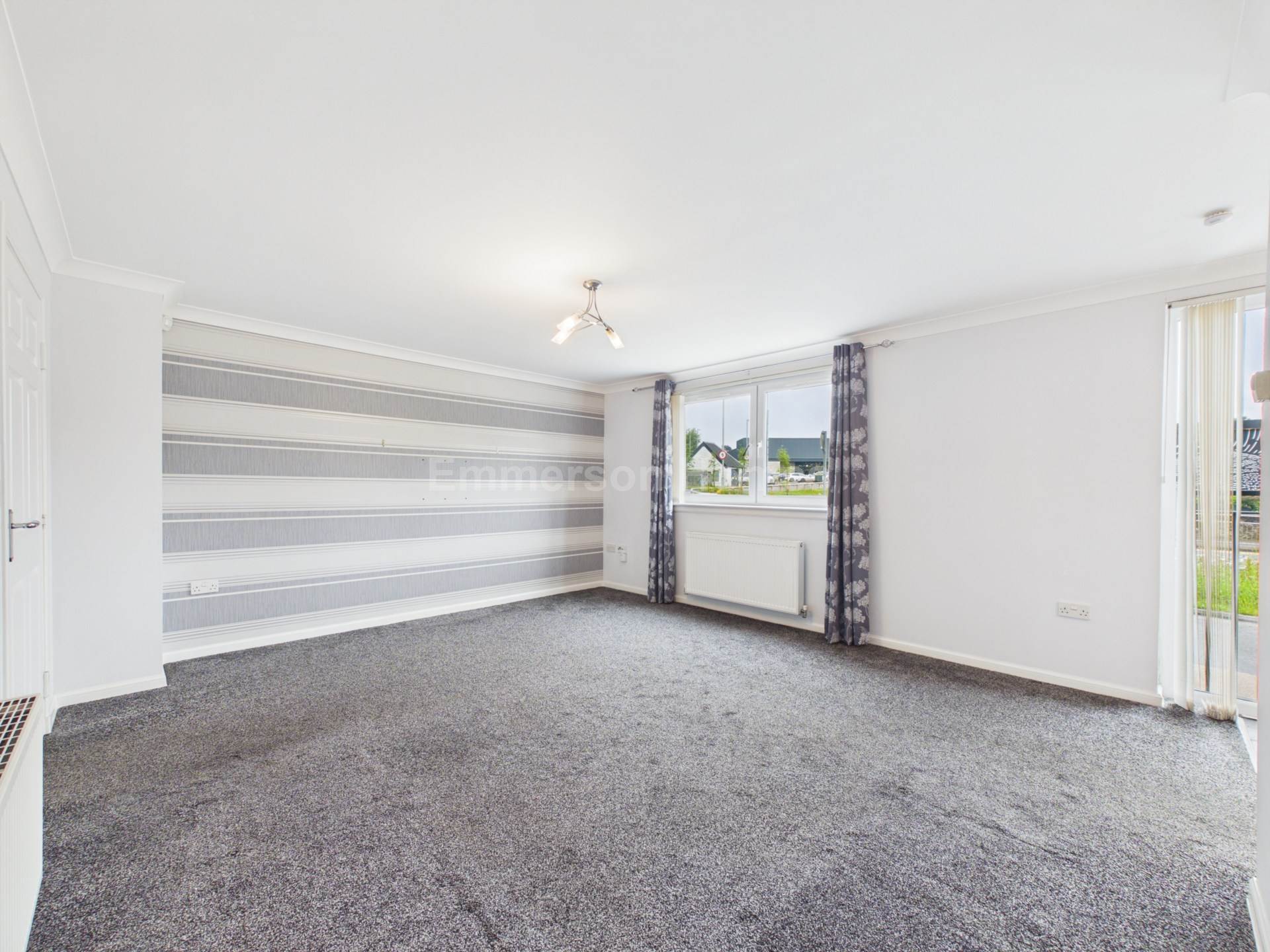 Millview Crescent, Johnstone, PA5, Image 4
