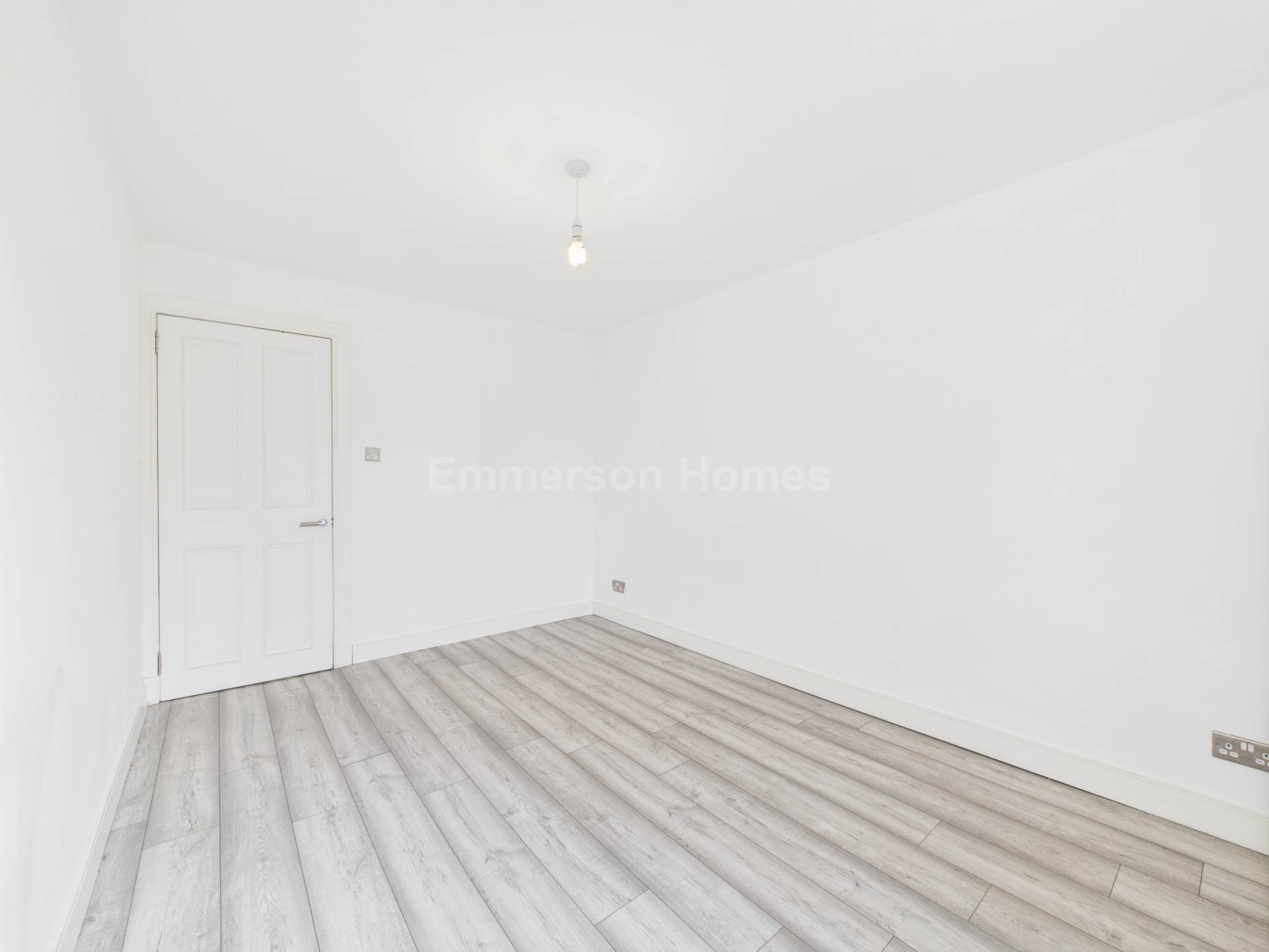 Ritchie Crescent, Elderslie, PA5, Image 9