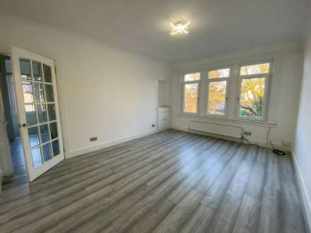 Ritchie Crescent, Elderslie, PA5, Image 2