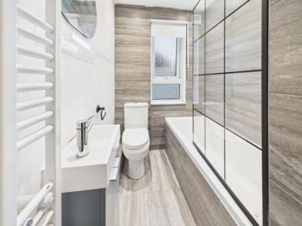 Ladeside Drive, Johnstone, PA5, Image 11