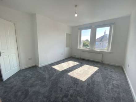 Ladeside Drive, Johnstone, PA5, Image 2