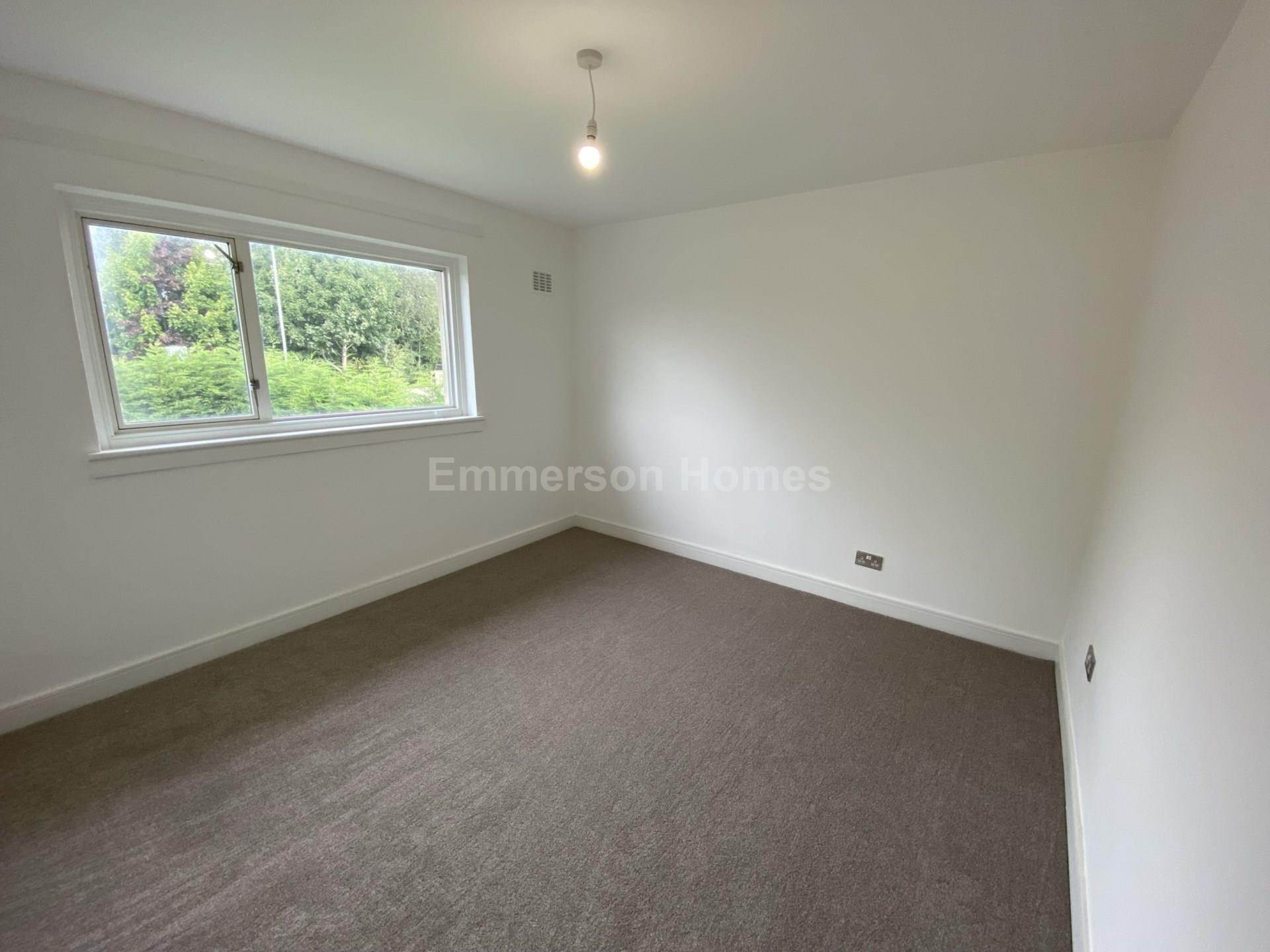 Churchill Avenue, Johnstone, PA5, Image 9