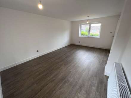 Acacia Place, Johnstone, PA5, Image 3