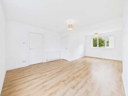 Hazel Avenue, Johnstone, PA5, Image 2