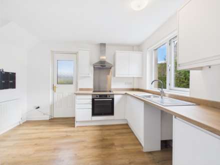 Hazel Avenue, Johnstone, PA5, Image 6