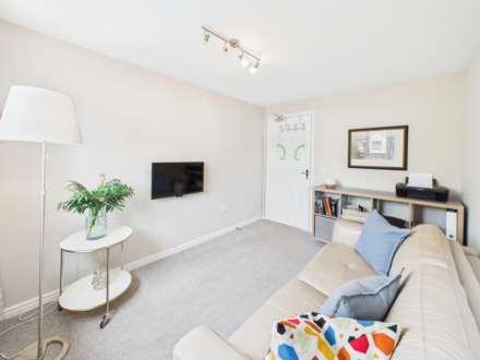 Hallhill Crescent, Johnstone, PA5, Image 11