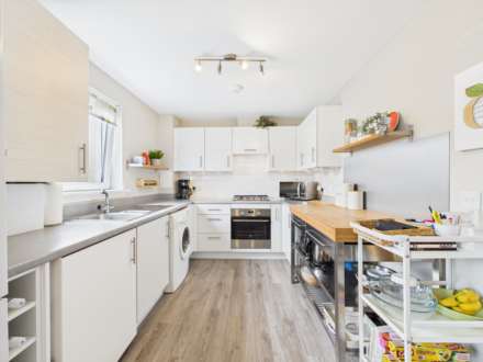 Hallhill Crescent, Johnstone, PA5, Image 2