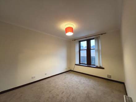 Main Road, Elderslie, PA5, Image 2