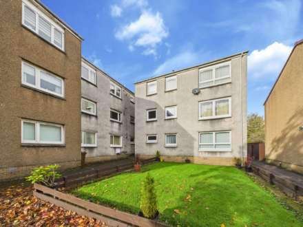 3 Bedroom Flat, Greenhill Drive, Linwood, PA3