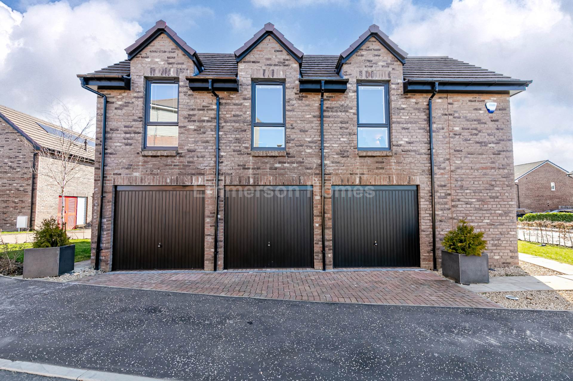 Cedarwood Gardens, Bishopton, PA7, Image 1