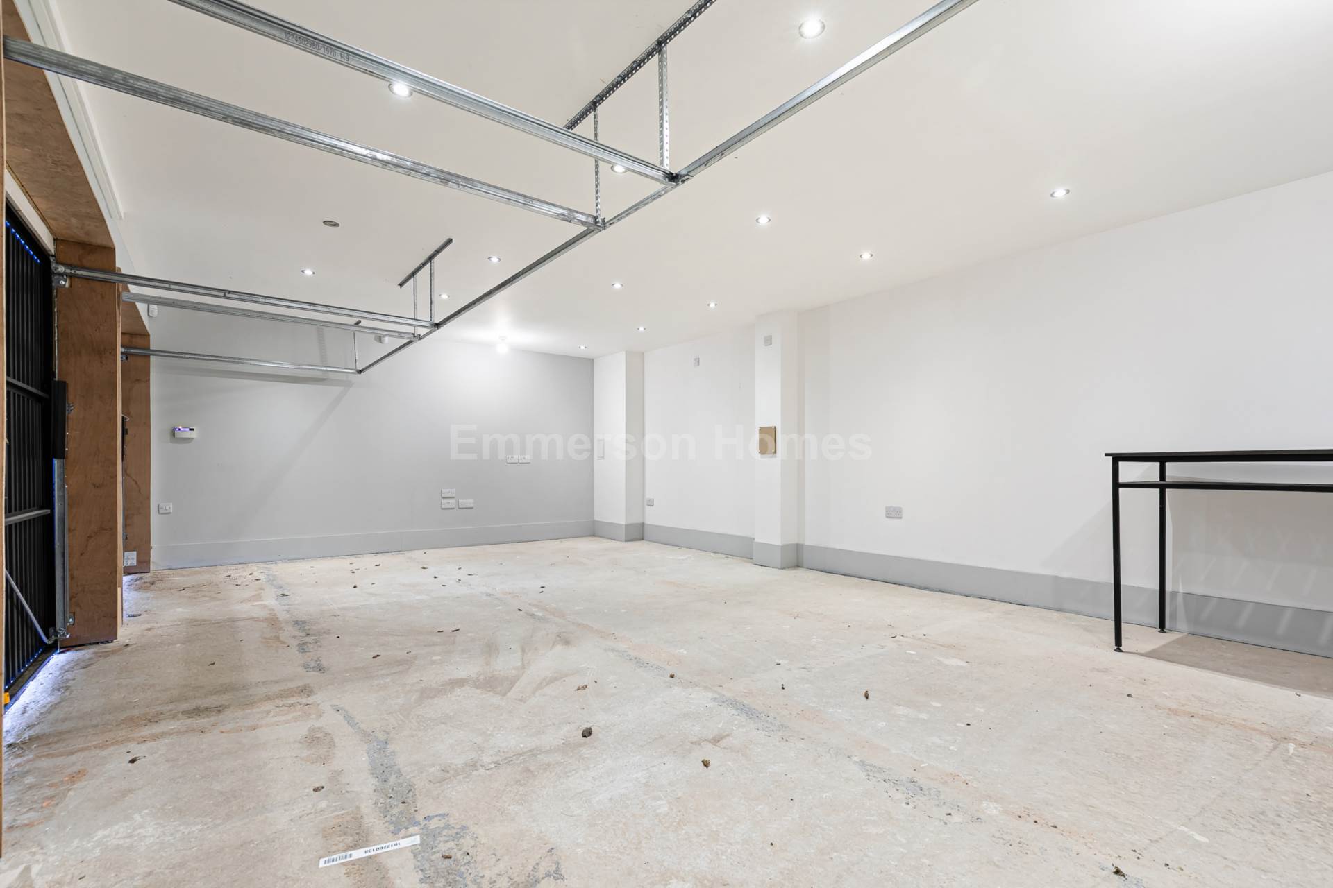 Cedarwood Gardens, Bishopton, PA7, Image 12