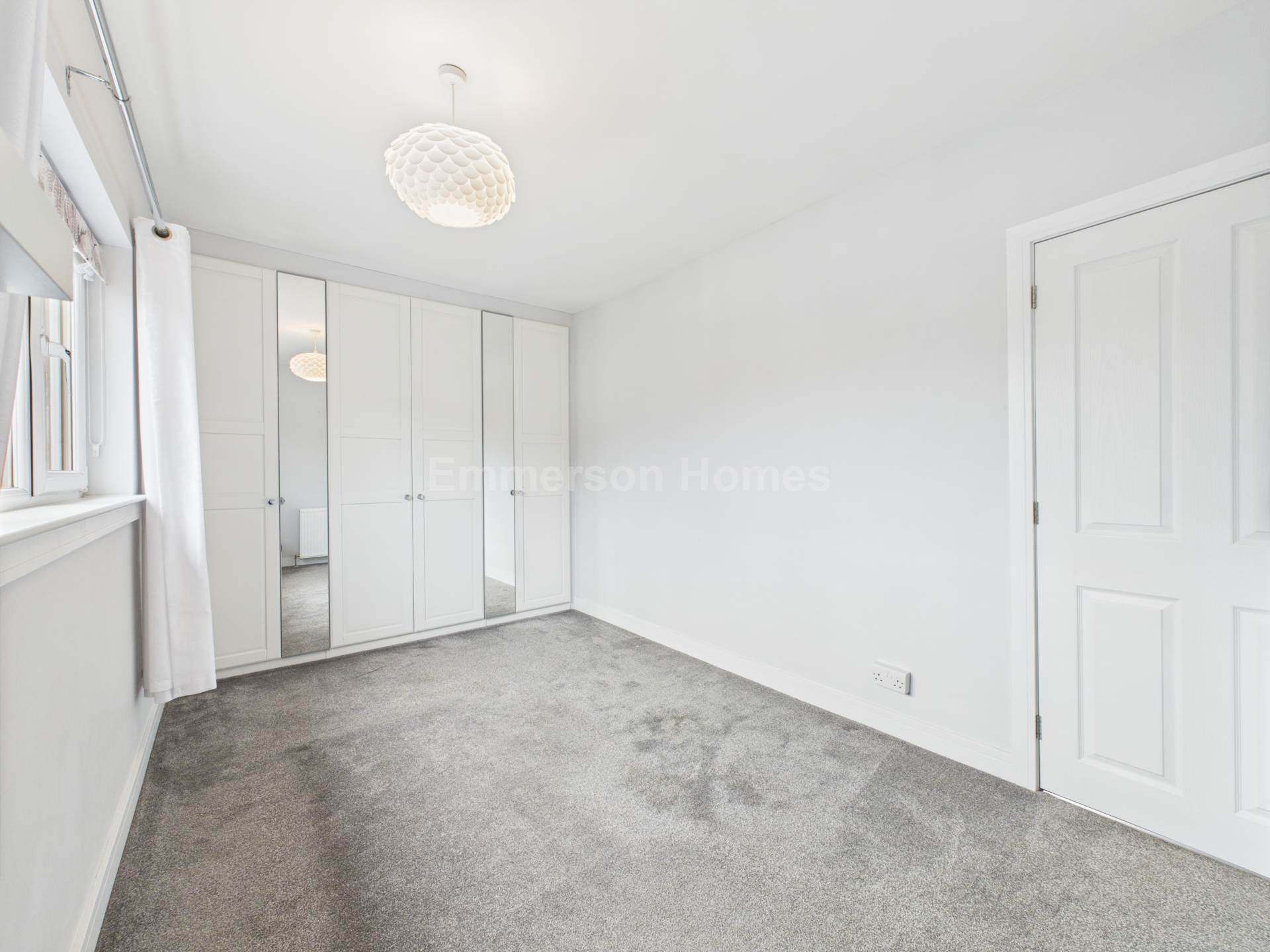 Houstoun Square, Johnstone, PA5, Image 8