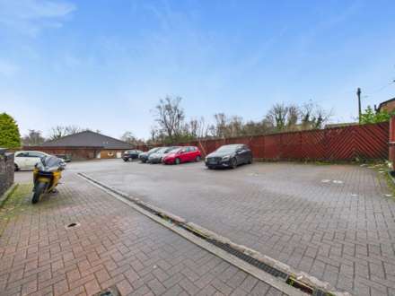 George Street, Johnstone, PA5, Image 12